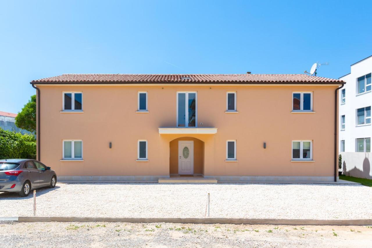 Villa Suzy ميدولين المظهر الخارجي الصورة